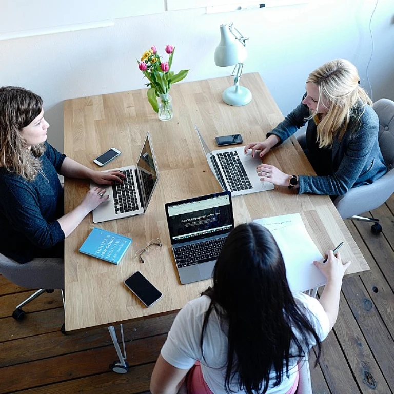 Crafting a Winning Hybrid Workforce Strategy